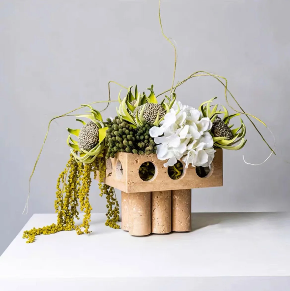 Resin Metal Decorative Candle  - огляд і ціна Art Craft Restaurant
